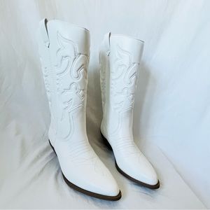 Boho White Cowboy Boots Vegan Leather Perfect for Halloween size 10 low heel